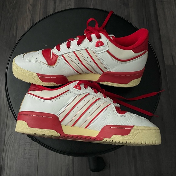 ADIDAS Rivalry Red Lows Men’s size Us 7.5! - Picture 2 of 6